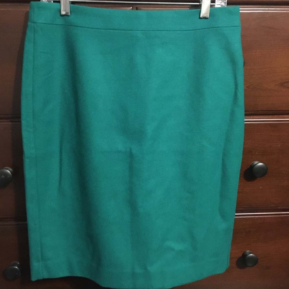 NWT JCREW KELLY GREEN SKIRT!!!